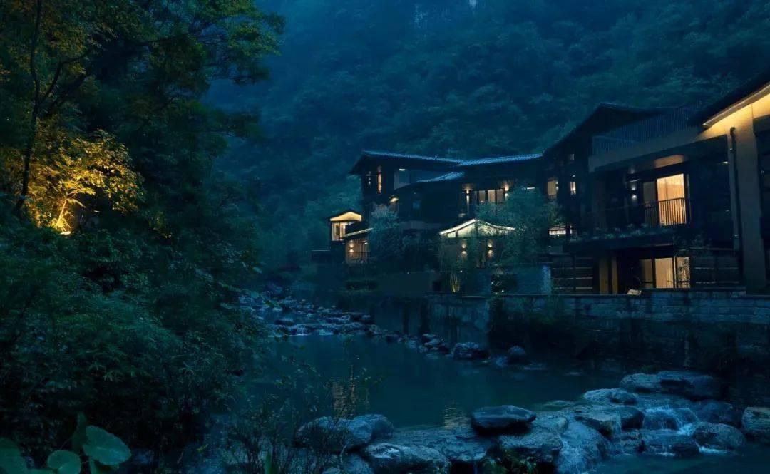 阴森的郊区
