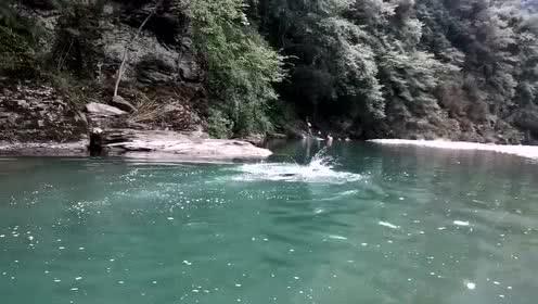 获评上海市年度品牌!来看文汇路新风景→