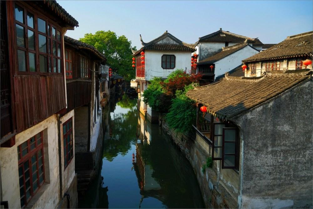 五彩几何塔